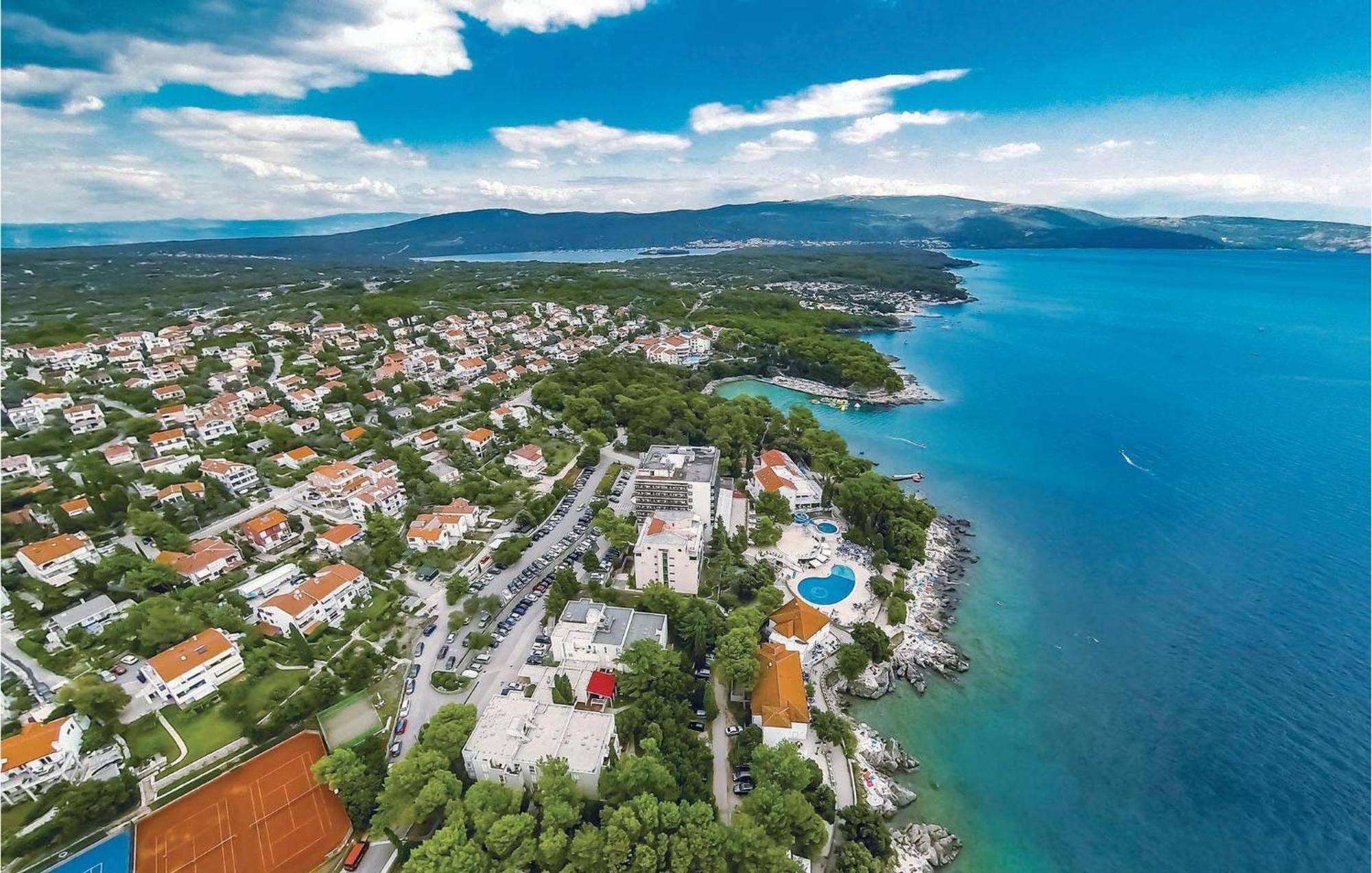 1 Bedroom Beautiful Apartment In Malinska Exterior foto