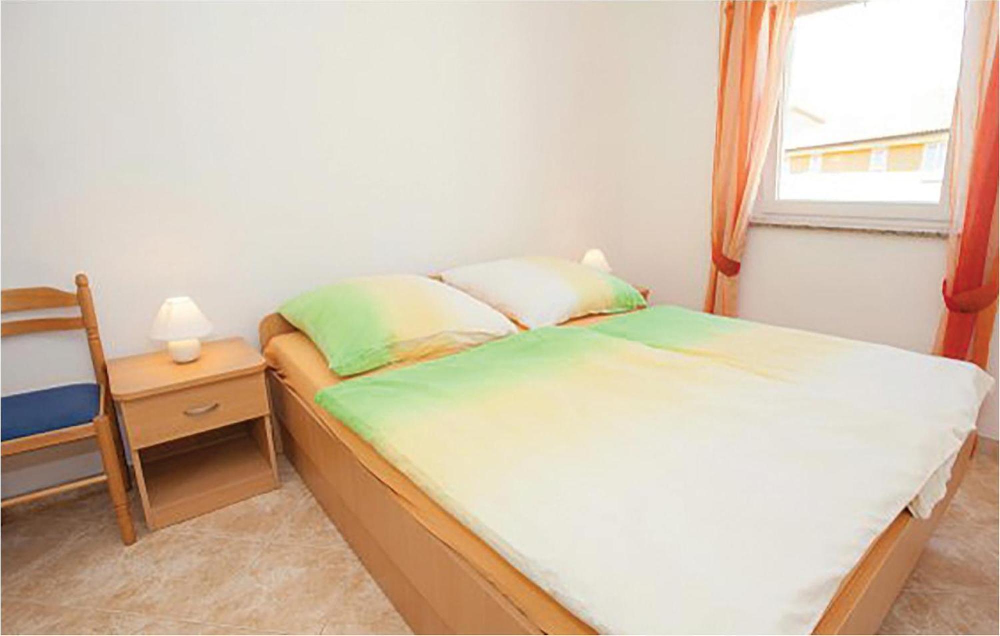 1 Bedroom Beautiful Apartment In Malinska Exterior foto